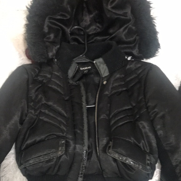 Bebe crop sweater size small - Picture 2 of 2